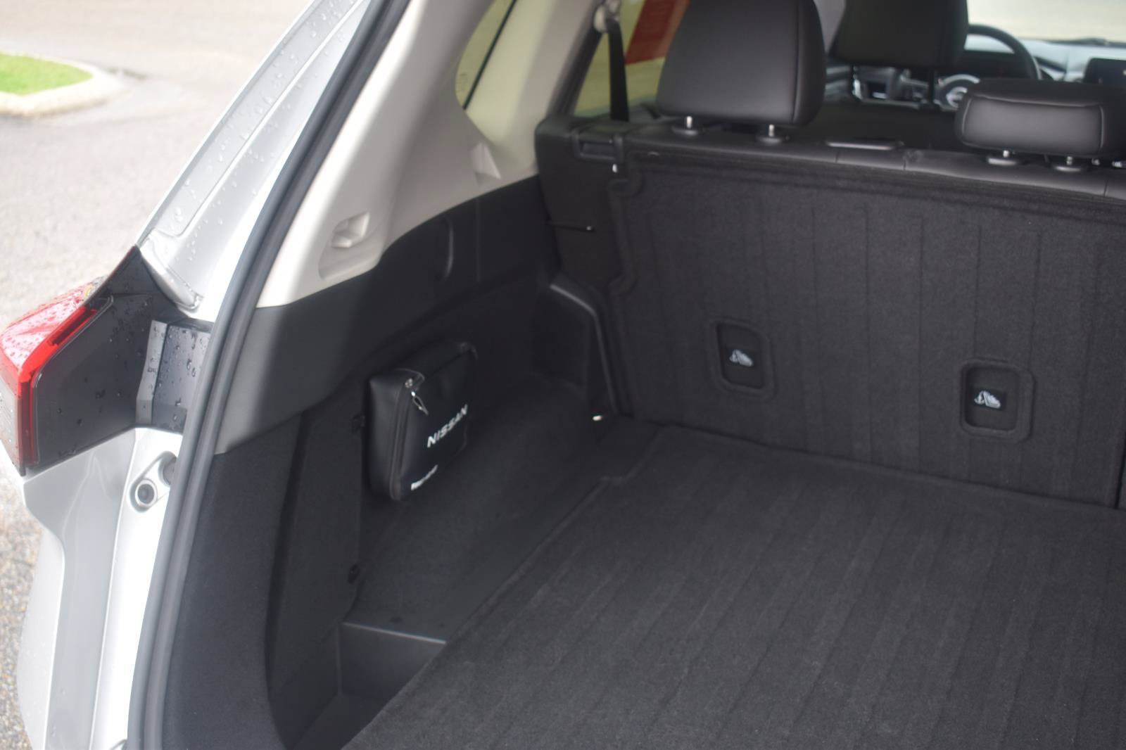 Certified 2024 Nissan Rogue SV w/ SV Premium Package FWD image 53