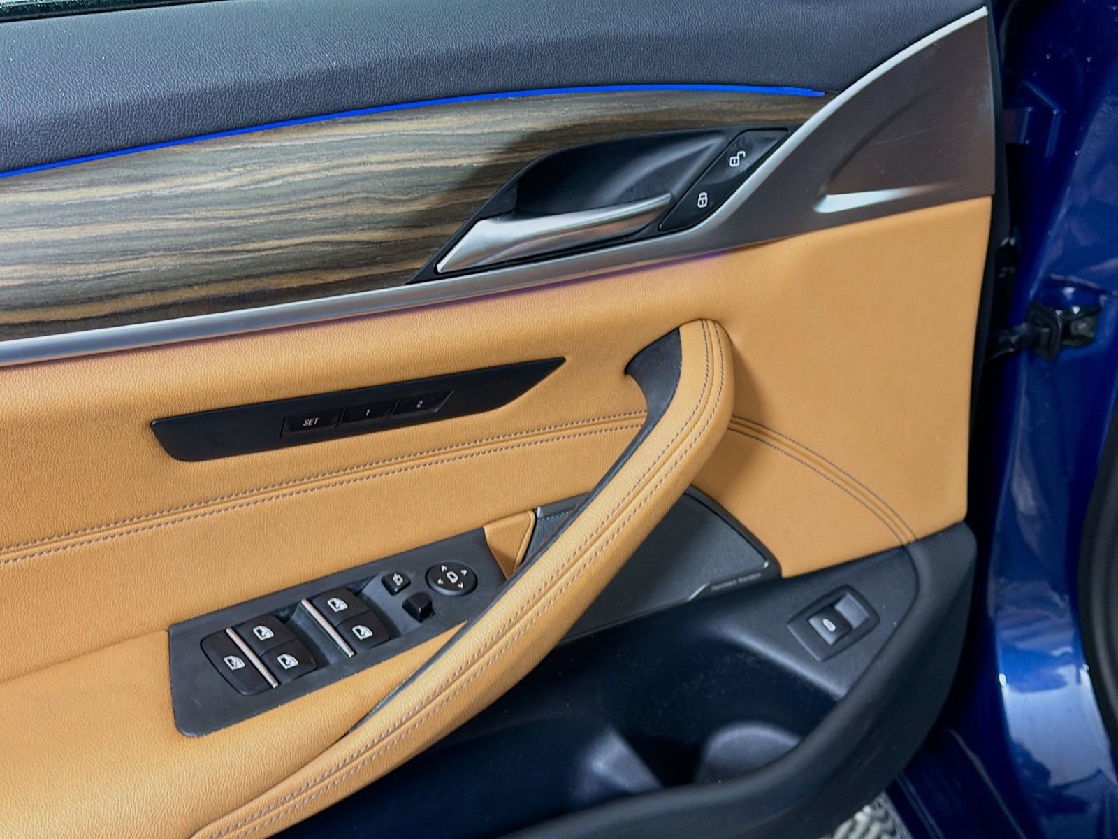 Used 2023 BMW 540i w/ Premium Package image 21