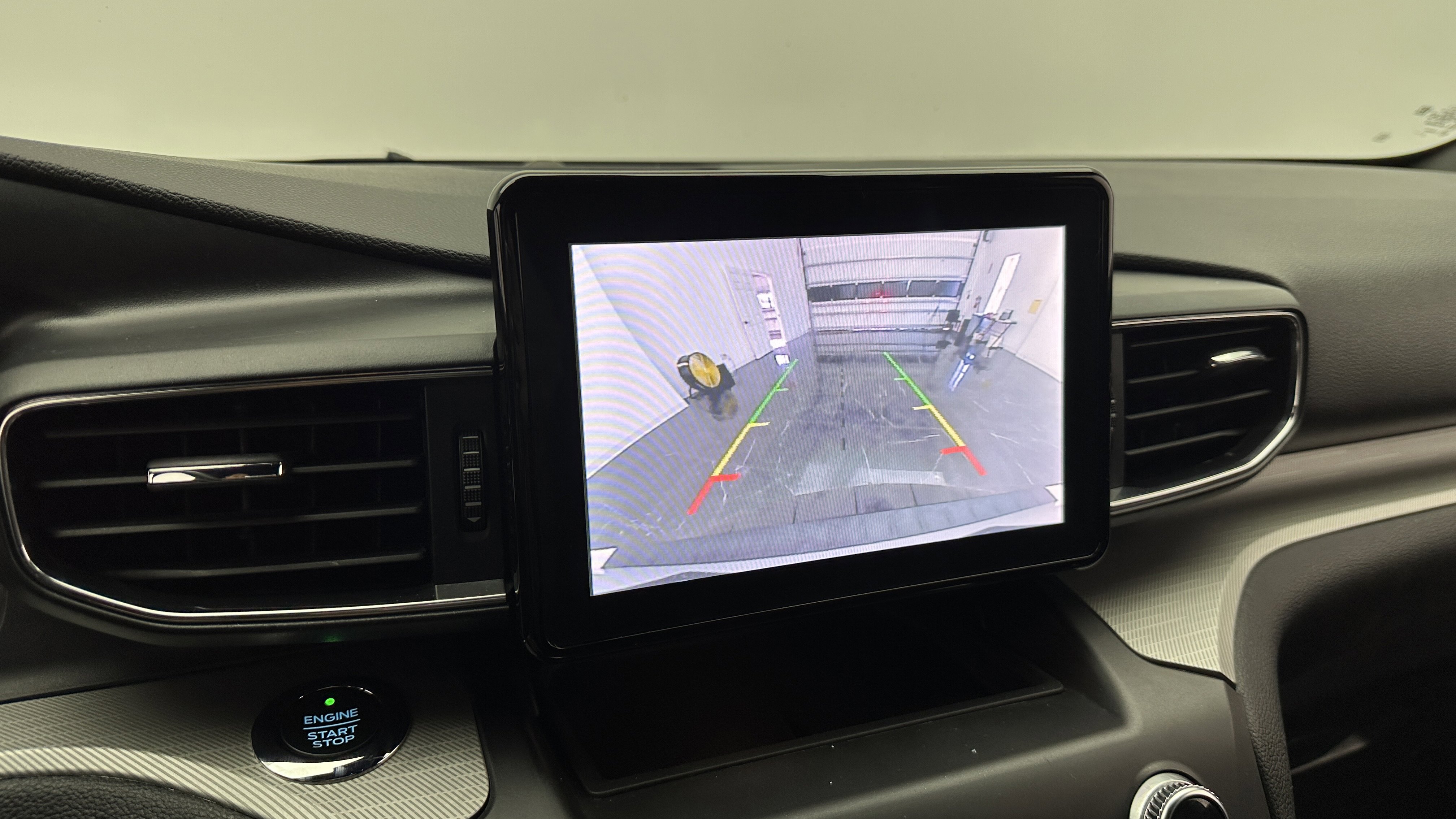 Used 2020 Ford Explorer XLT w/ Equipment Group 202A image 16