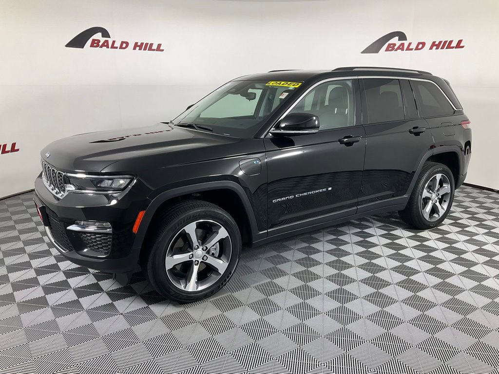 Used 2023 Jeep Grand Cherokee 4WD 4xe w/ Luxury Tech Group II image 3