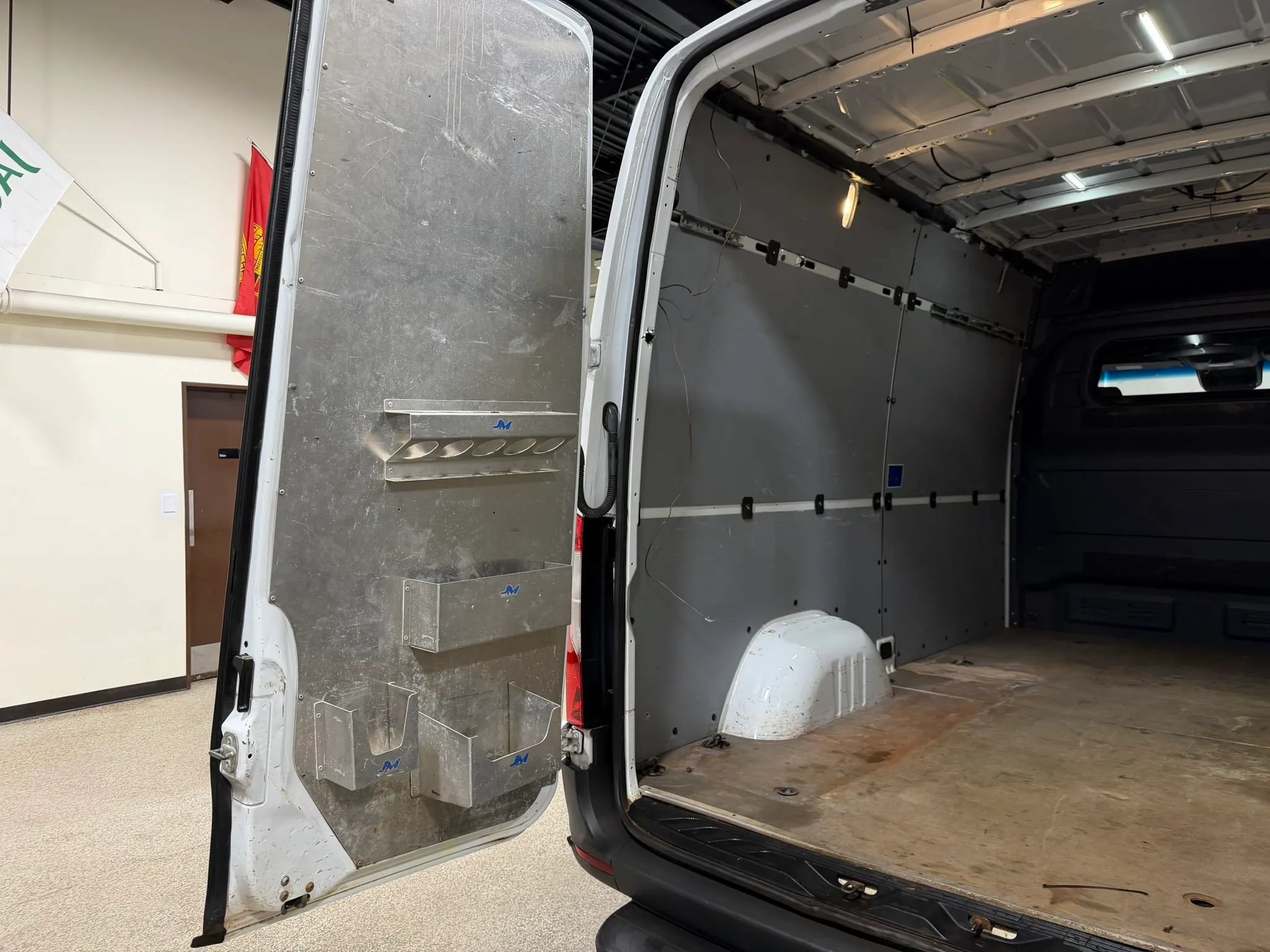 Used 2020 Mercedes-Benz Sprinter 2500 image 21