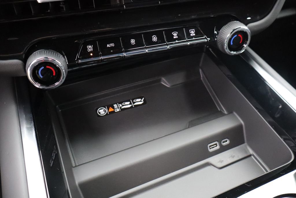 New 2026 Chevrolet Suburban LT image 22