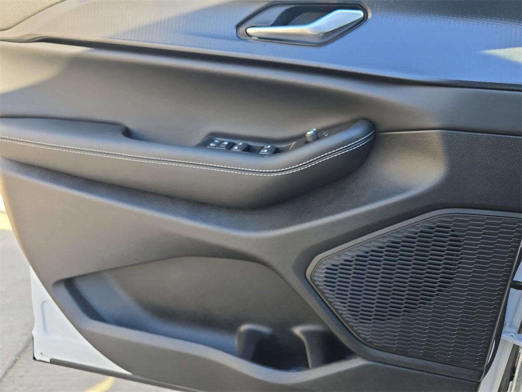 New 2025 Jeep Grand Cherokee Altitude image 27