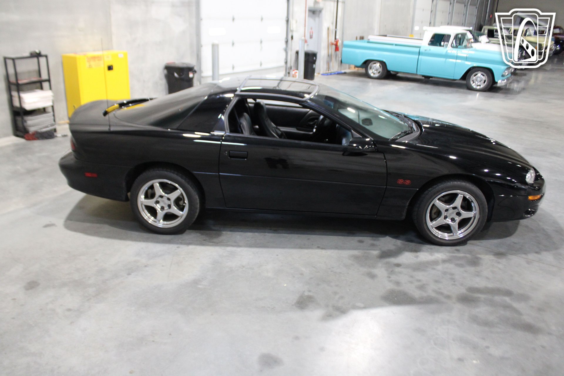 Used 2000 Chevrolet Camaro Z28 w/ SS Performance/Appearance Pkg RWD image 15