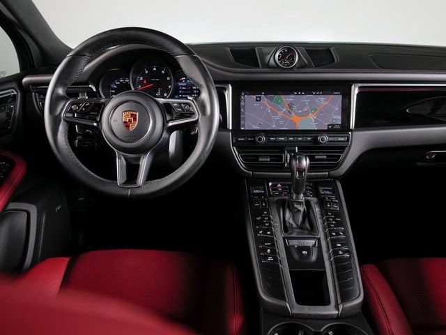 Certified 2020 Porsche Macan AWD/4WD image 15