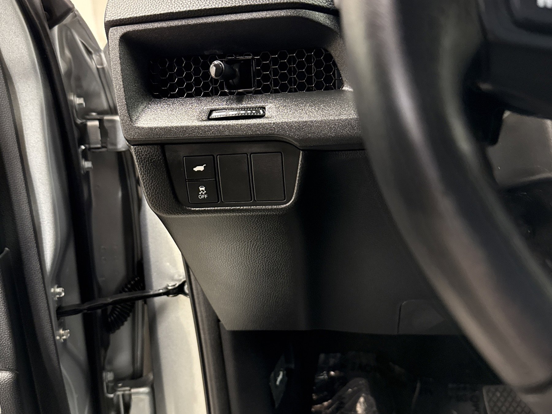 Used 2025 Honda CR-V Sport-L image 8