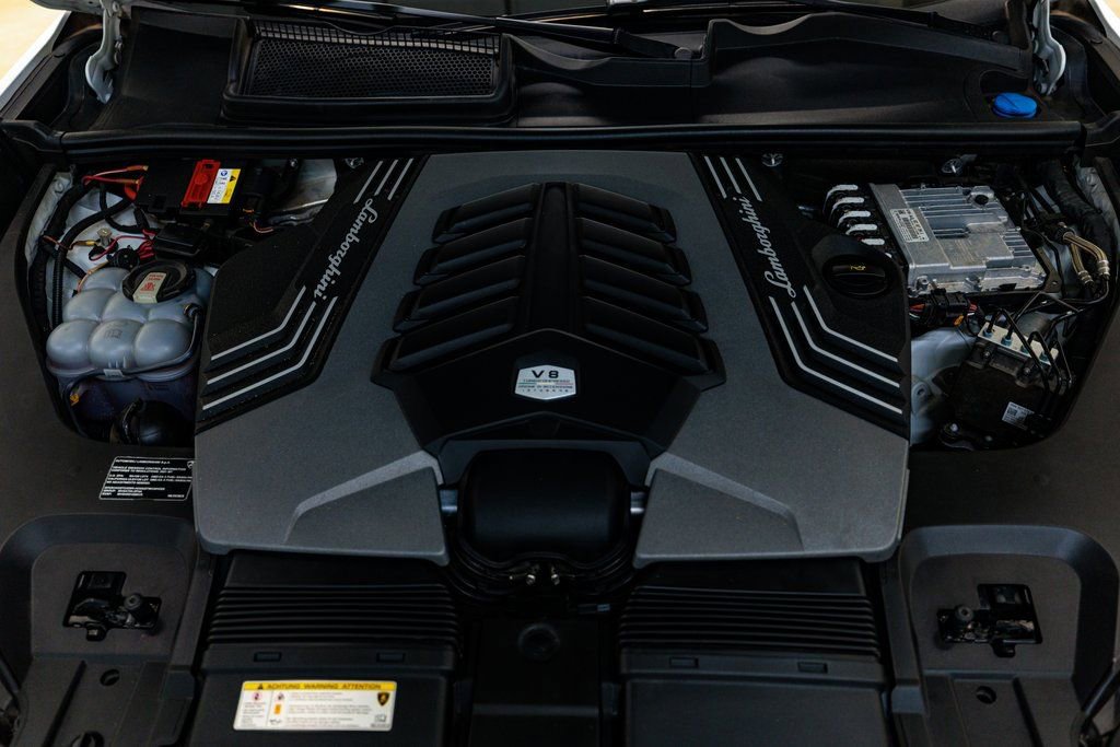 Used 2021 Lamborghini Urus AWD/4WD image 37