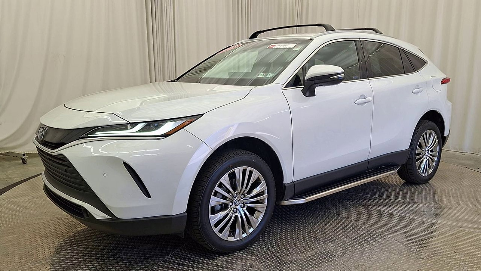 Certified 2023 Toyota Venza XLE image 7