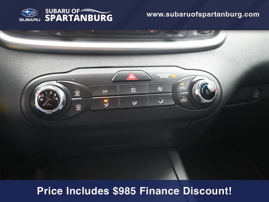 Used 2016 Kia Sorento L image 11