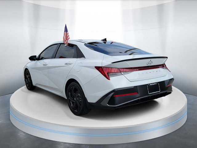 New 2026 Hyundai Elantra SEL Sport FWD image 3