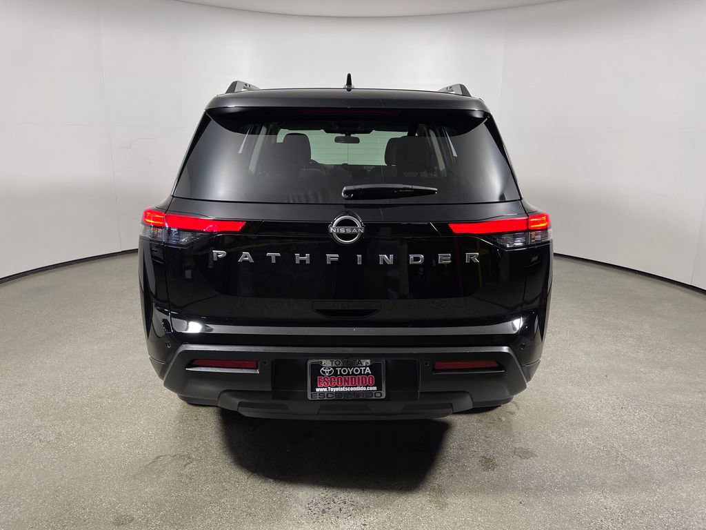 Used 2025 Nissan Pathfinder SV FWD image 4