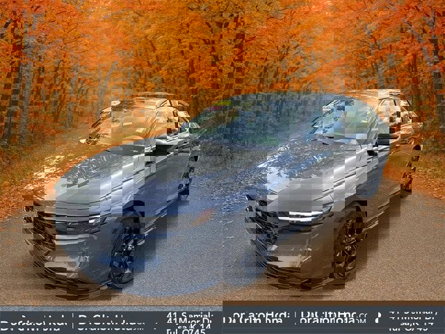 Certified 2025 Honda Accord SE image 3