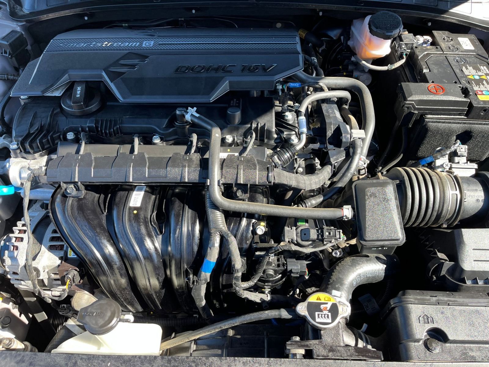 Used 2025 Hyundai Elantra SEL image 35