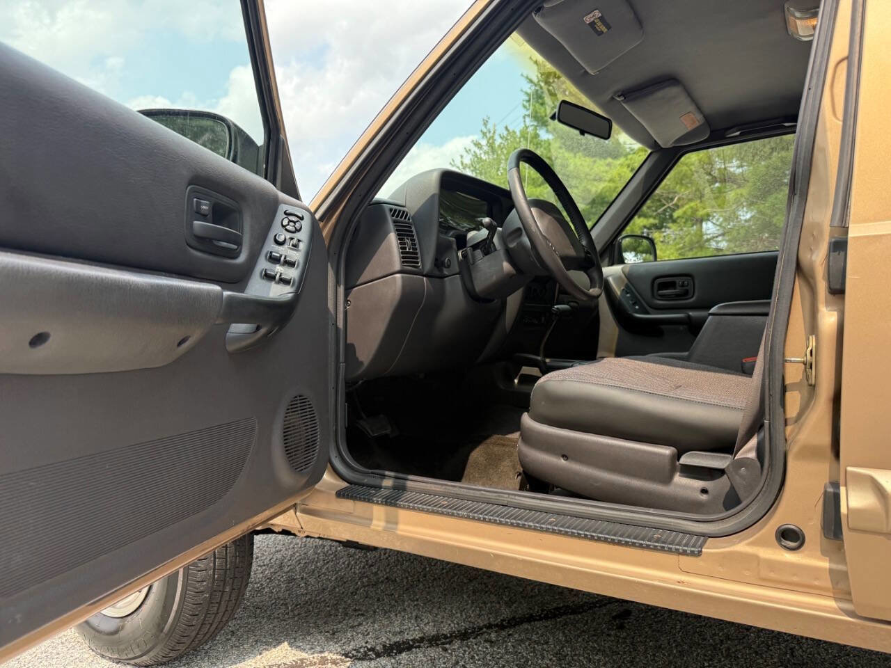 Used 1999 Jeep Cherokee Classic image 51