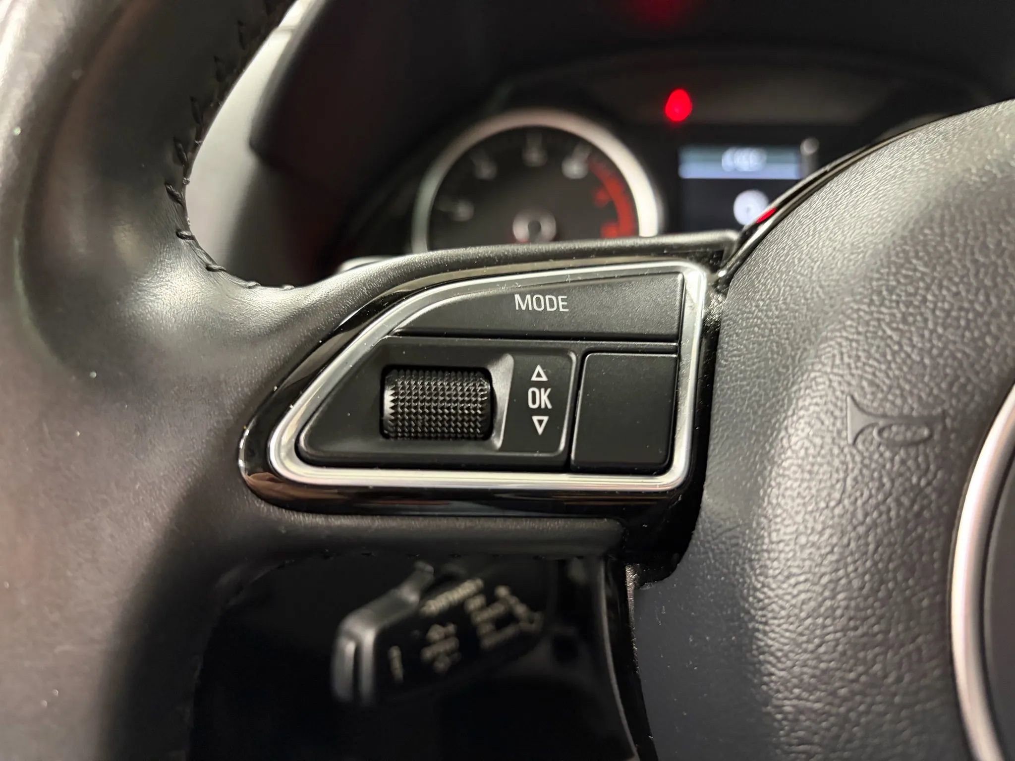 Used 2017 Audi Q5 3.0T Prestige image 34