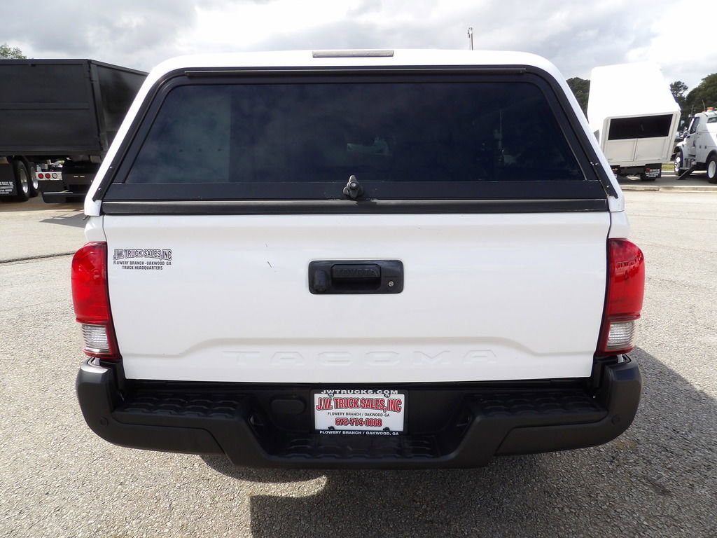 Used 2022 Toyota Tacoma SR image 6