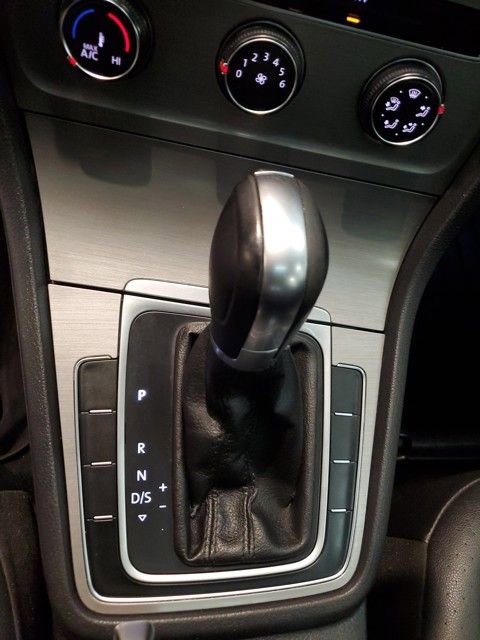 Used 2015 Volkswagen Golf S w/ Lighting Package image 25