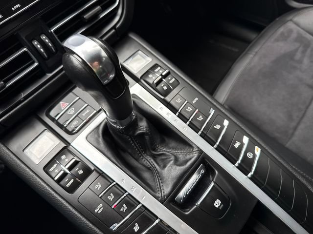 Used 2021 Porsche Macan image 31