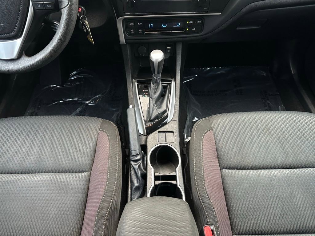Used 2018 Toyota Corolla LE FWD image 21