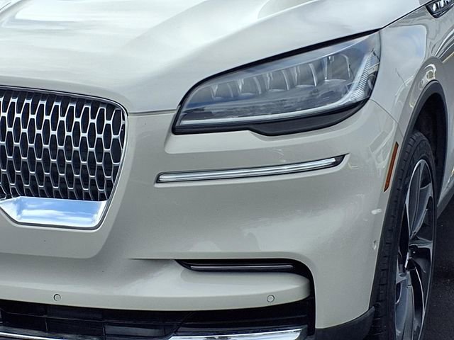 Used 2023 Lincoln Aviator Reserve w/ Equipment Group 201A image 12