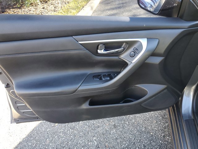 Used 2017 Nissan Altima 2.5 SR image 17