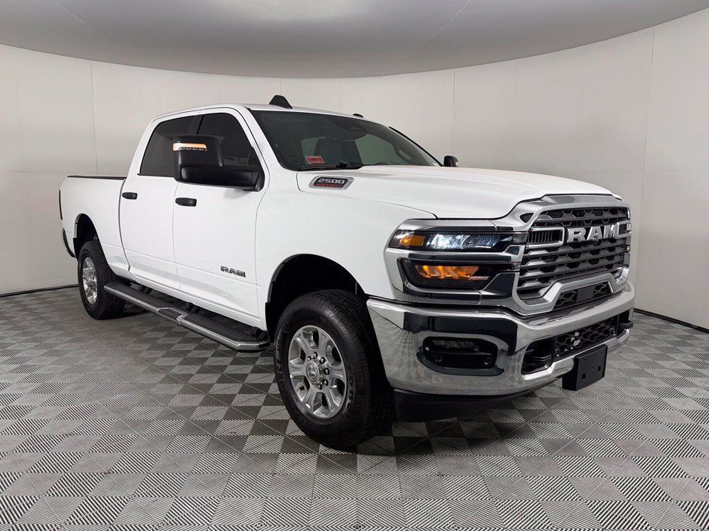 Used 2026 RAM 2500 Big Horn AWD/4WD image 4