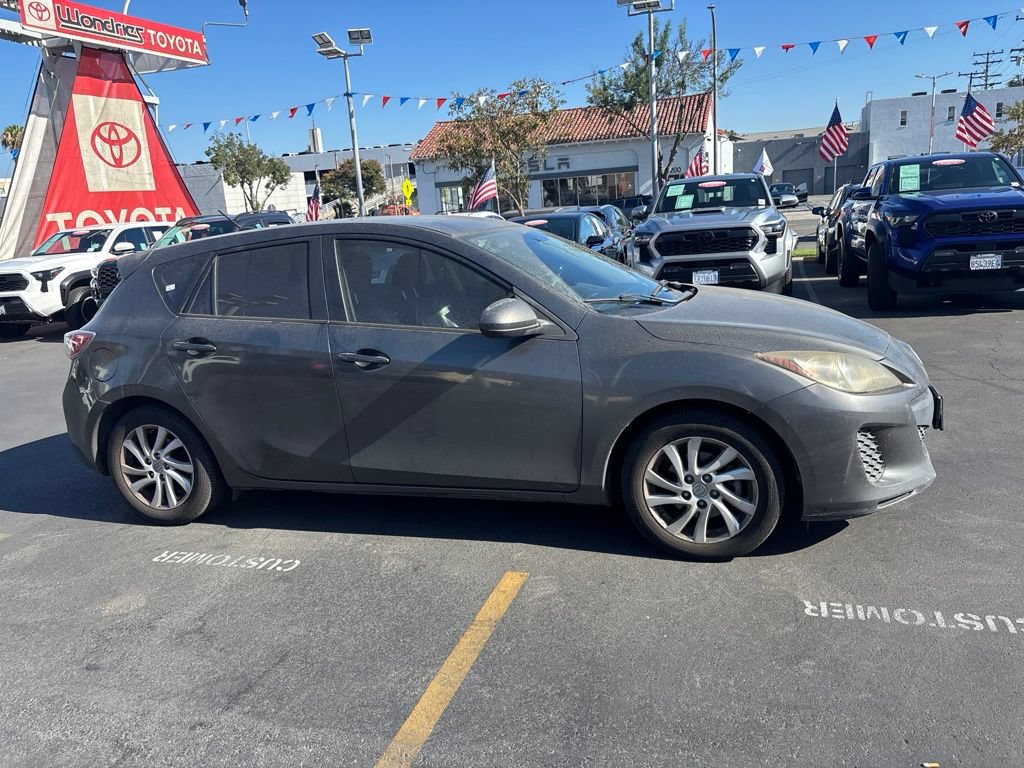 Used 2012 MAZDA MAZDA3 i Grand Touring w/ Tech Pkg FWD image 3
