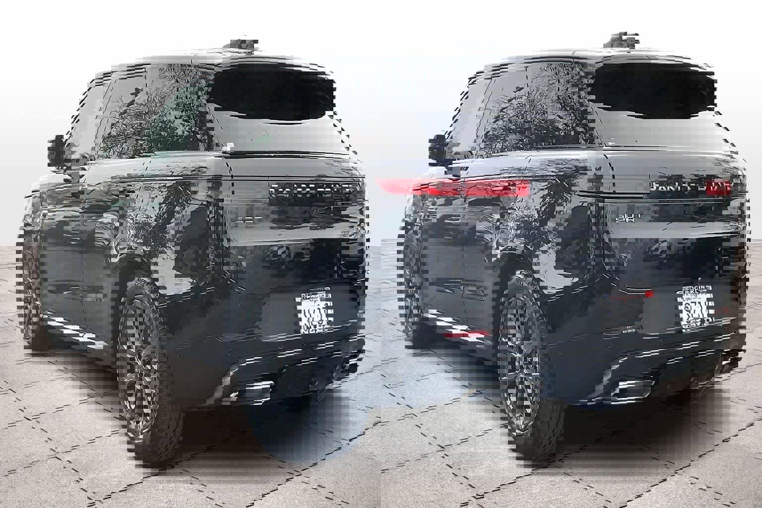 Used 2025 Land Rover Range Rover Sport image 15