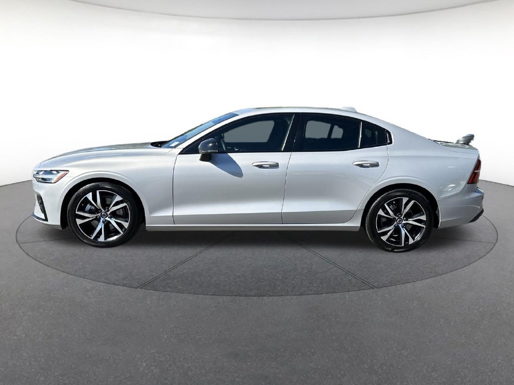 Used 2024 Volvo S60 B5 Core FWD image 2