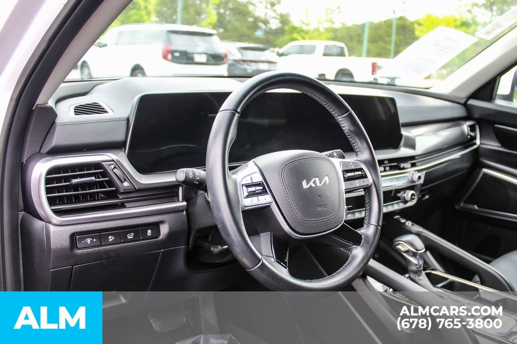 Used 2025 Kia Telluride S FWD image 25