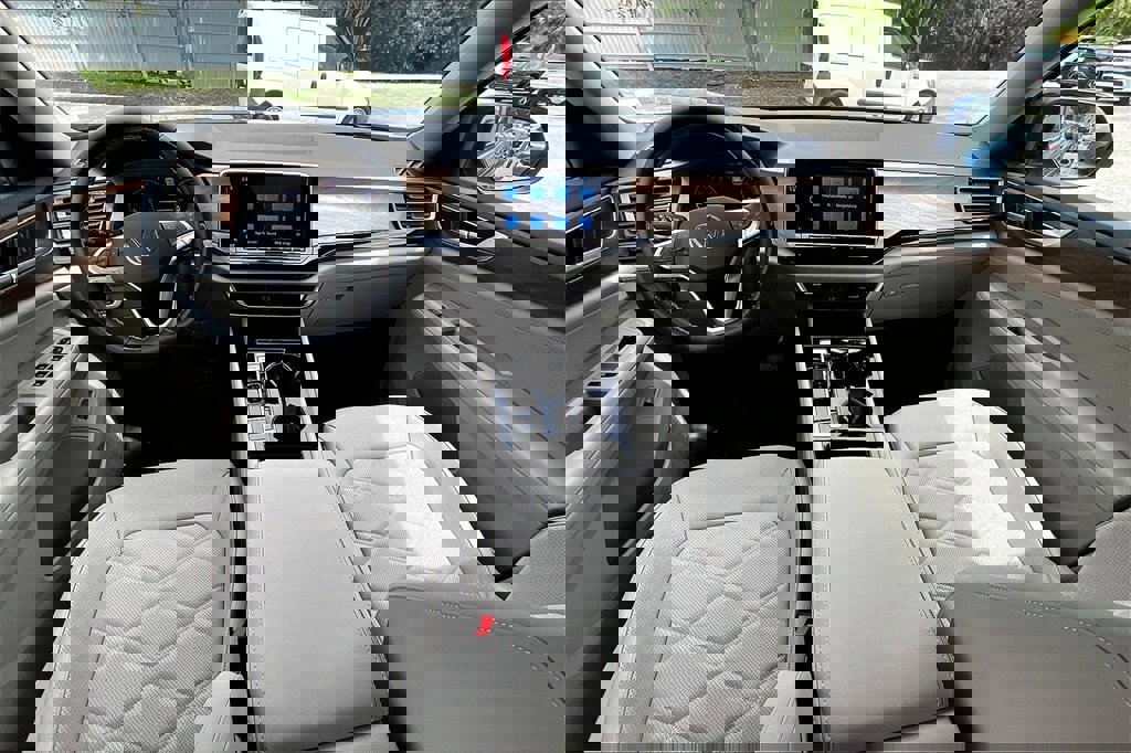 New 2026 Volkswagen Atlas SE image 3