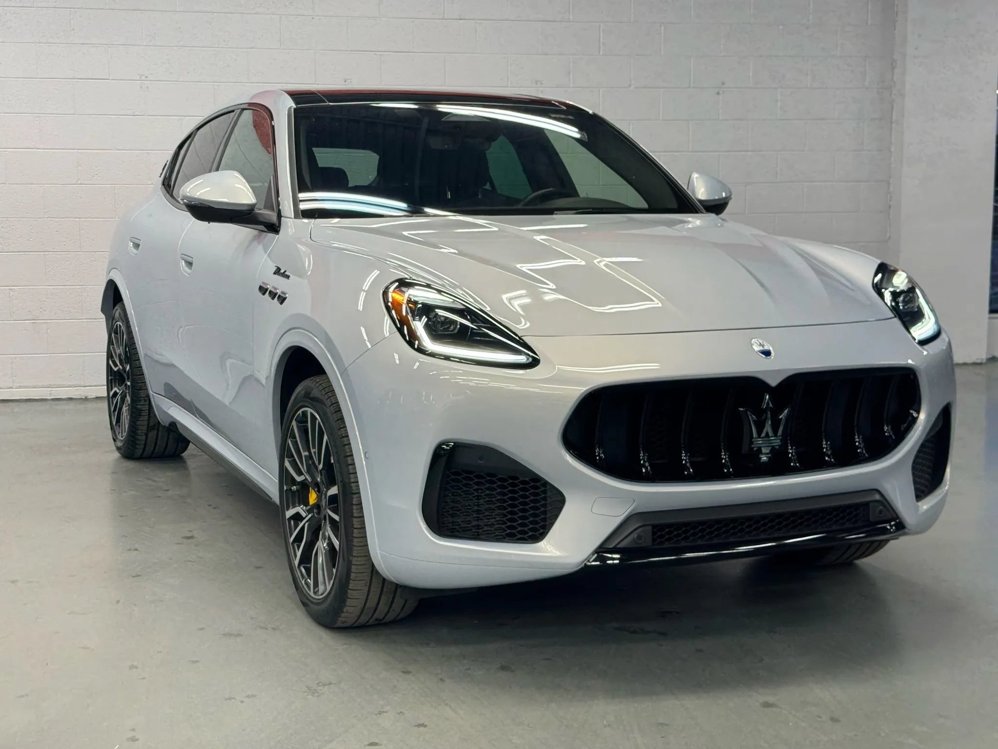Used 2023 Maserati Grecale Modena AWD/4WD image 8