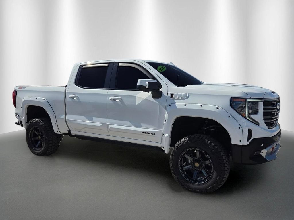 Used 2025 GMC Sierra 1500 AT4 w/ AT4 Premium Package AWD/4WD image 2