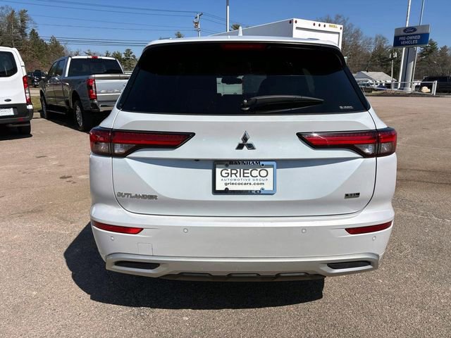 Used 2022 Mitsubishi Outlander SEL image 4
