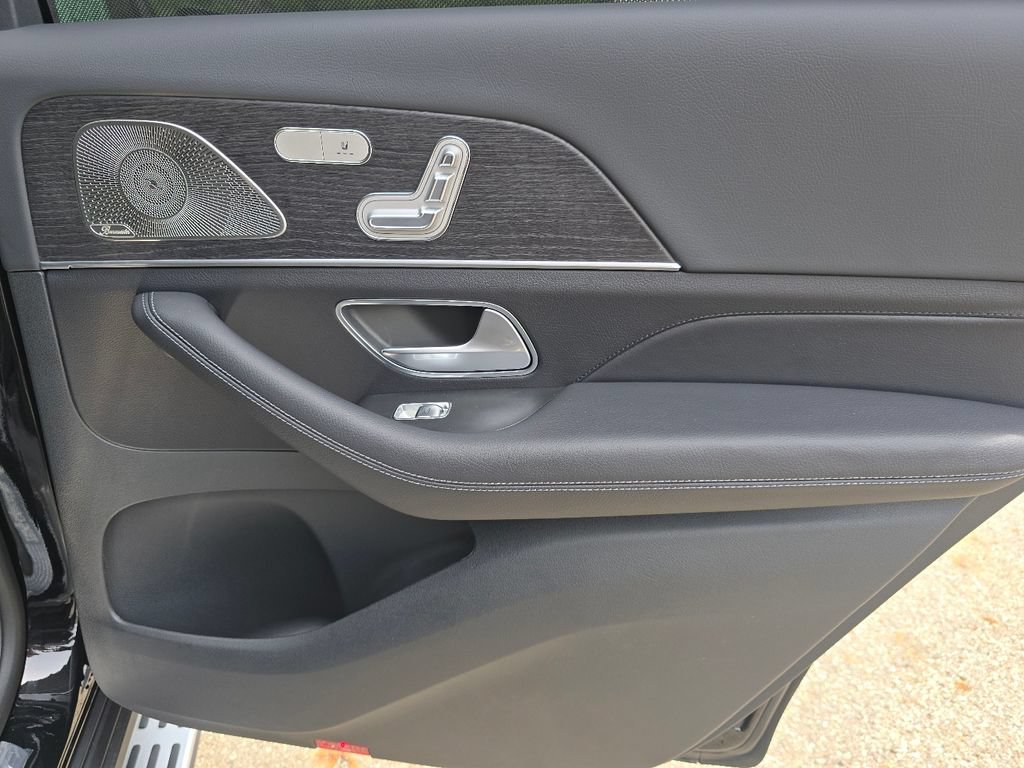 New 2026 Mercedes-Benz GLS 450 4MATIC image 23