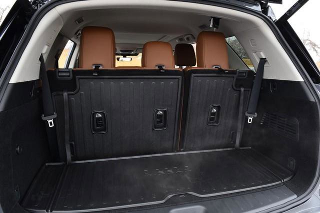 New 2026 Nissan Pathfinder Platinum image 32