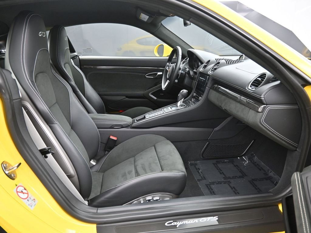 Certified 2025 Porsche 718 Cayman GTS image 31