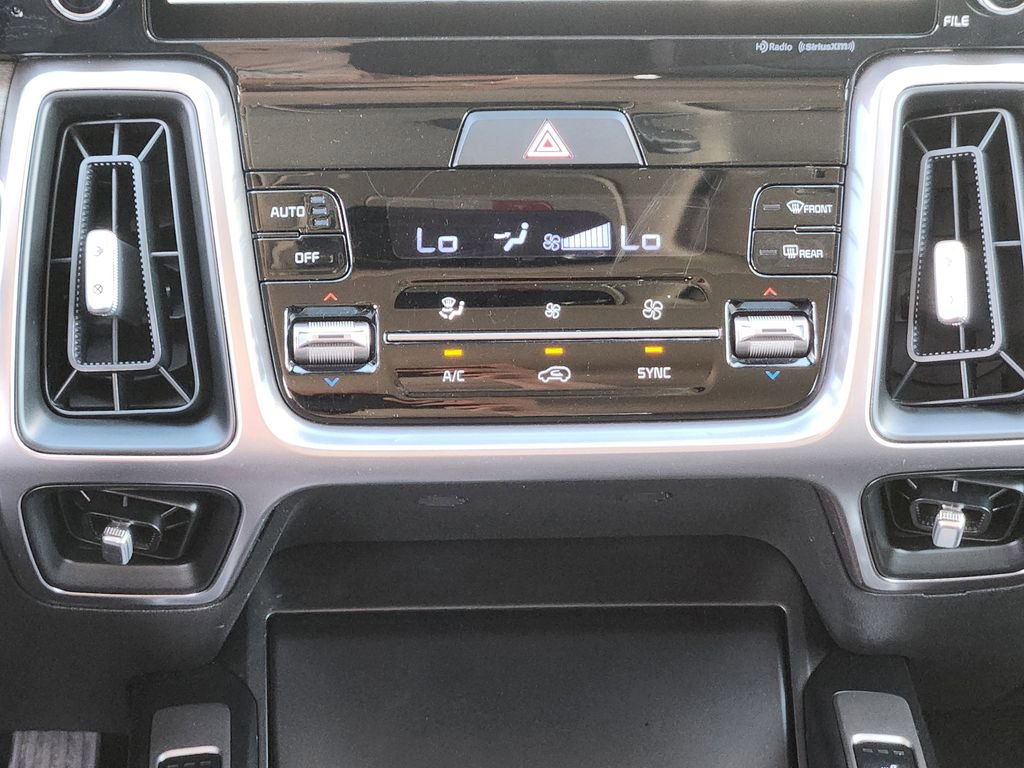 Certified 2023 Kia Sorento S w/ Panoramic Sunroof Package AWD/4WD image 21