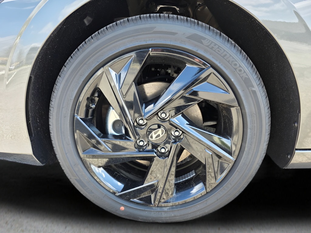 New 2026 Hyundai Elantra SEL Sport Premium FWD image 10