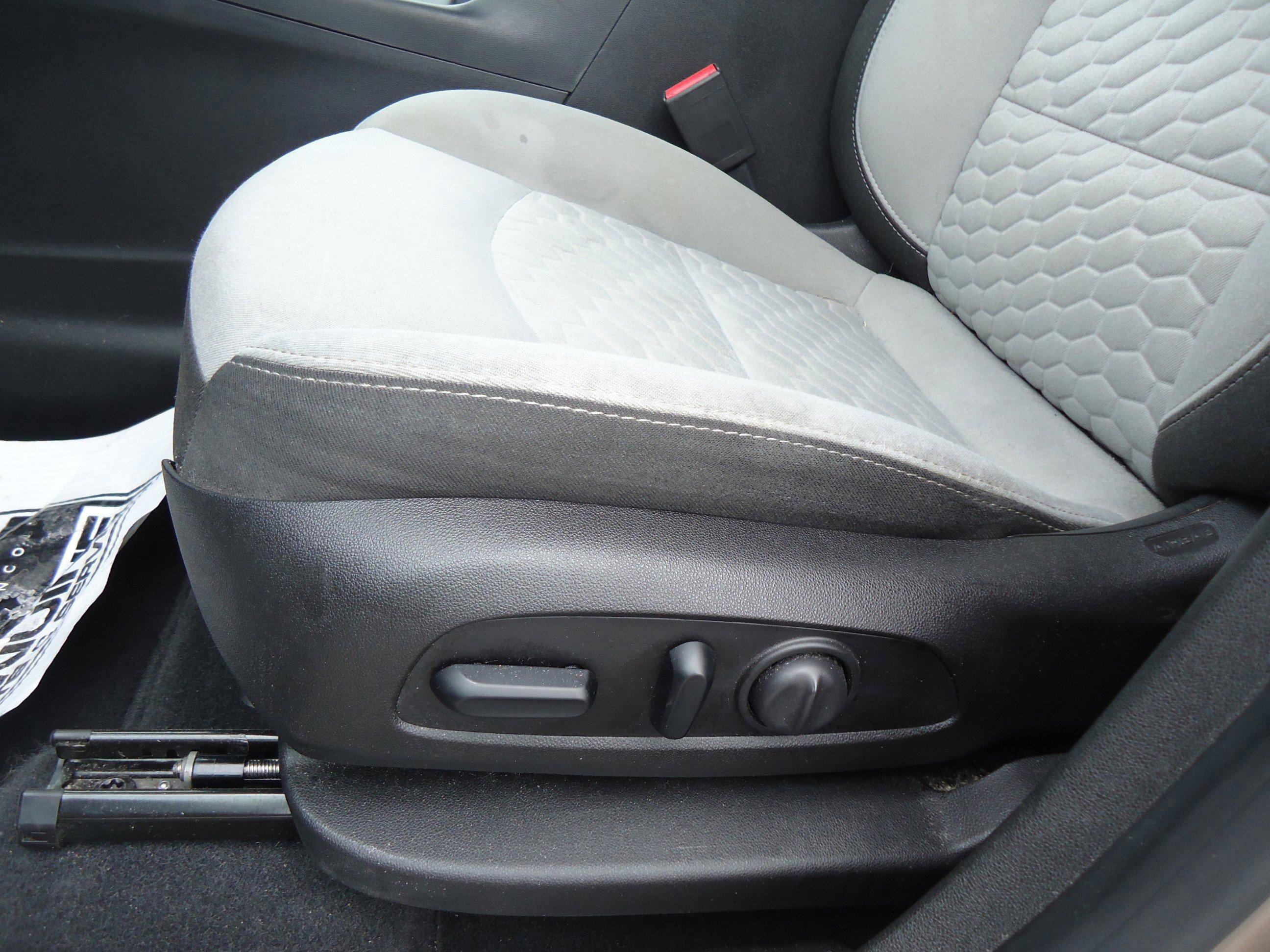 Used 2019 Chevrolet Equinox LT image 22