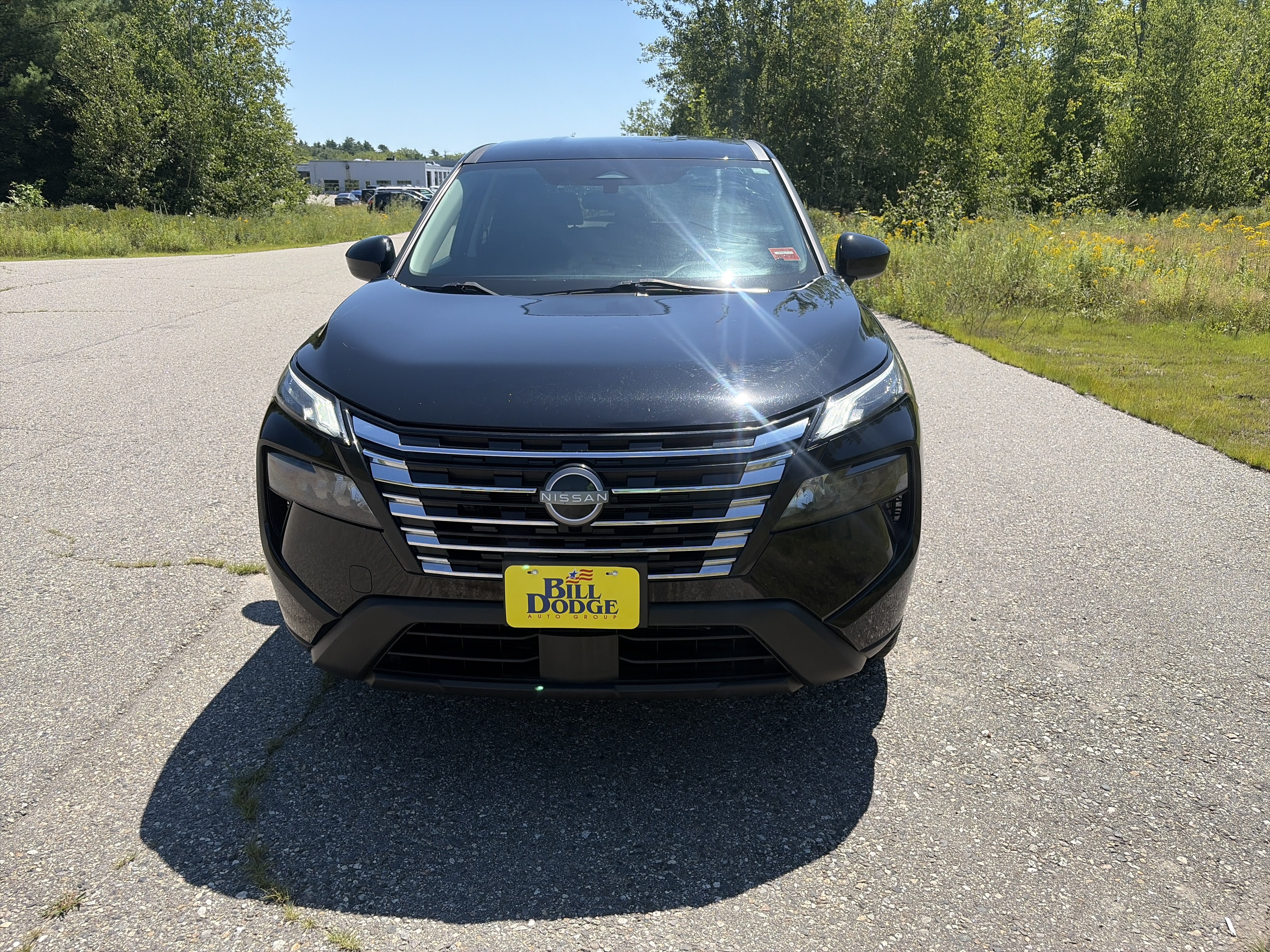 Certified 2024 Nissan Rogue SV AWD/4WD image 3