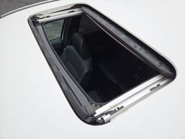 Used 2024 Honda Passport EX-L image 3