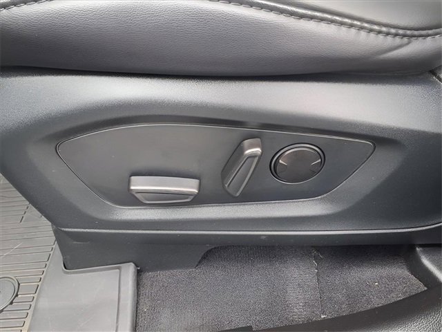 Used 2023 Ford Explorer XLT w/ Equipment Group 202A image 20