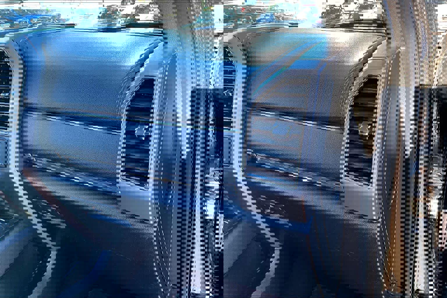 Used 2021 Ford Expedition XLT image 15