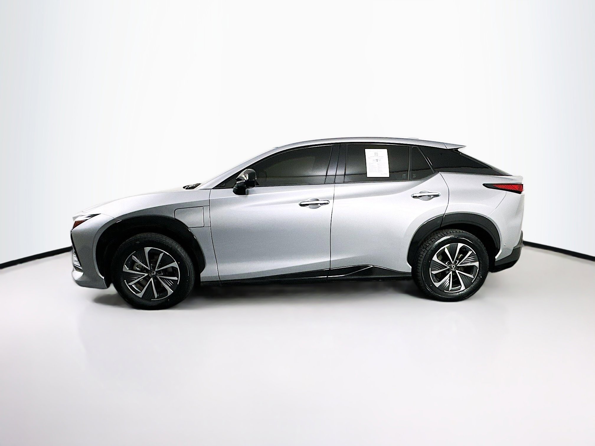 Used 2023 Lexus RZ 450e Premium w/ Technology Package AWD/4WD image 4