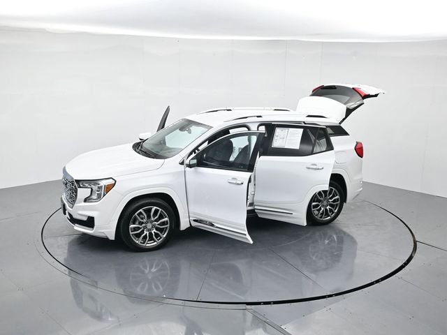 Used 2022 GMC Terrain Denali image 53