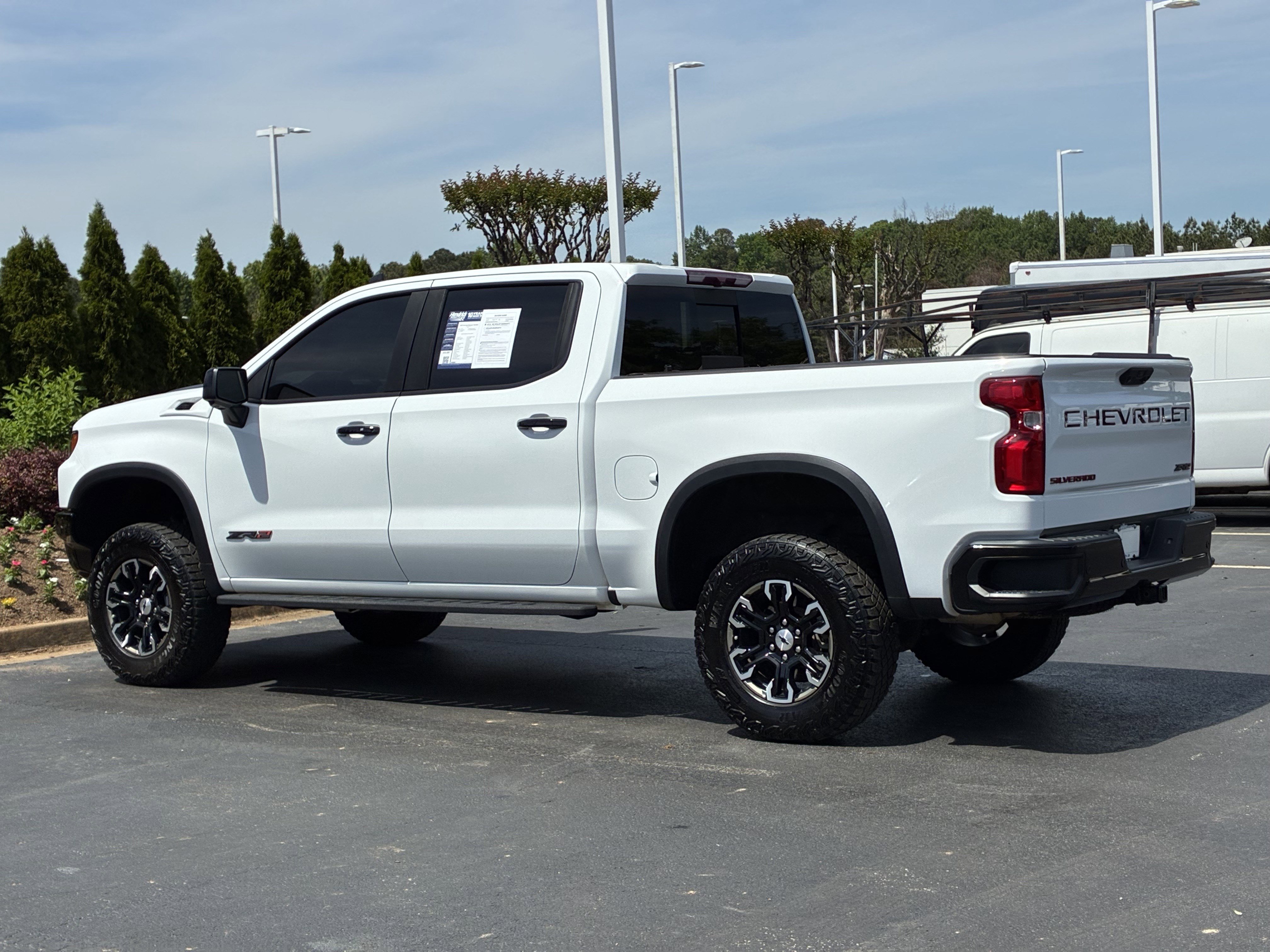 Used 2023 Chevrolet Silverado 1500 ZR2 AWD/4WD image 10