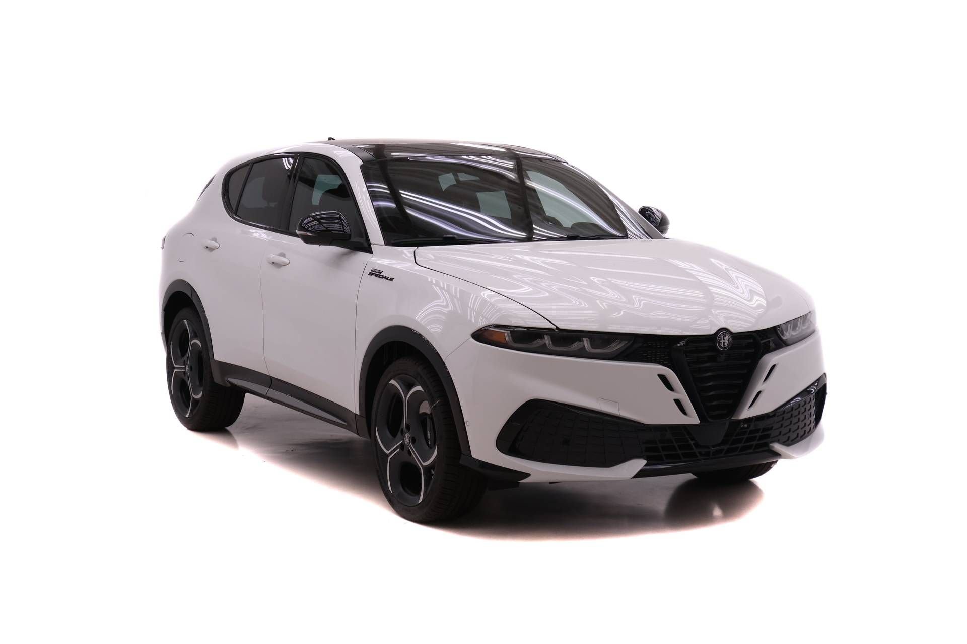 New 2026 Alfa Romeo Tonale w/ Active Assist Package AWD/4WD image 2
