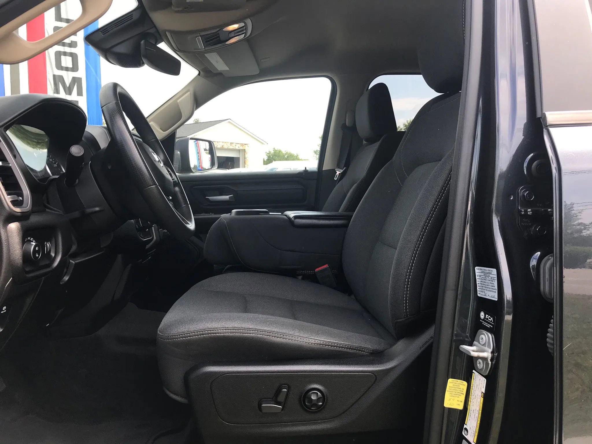 Used 2021 RAM 1500 Tradesman AWD/4WD image 30