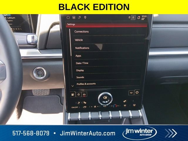 Used 2025 GMC Terrain Elevation w/ Black Edition AWD/4WD image 21